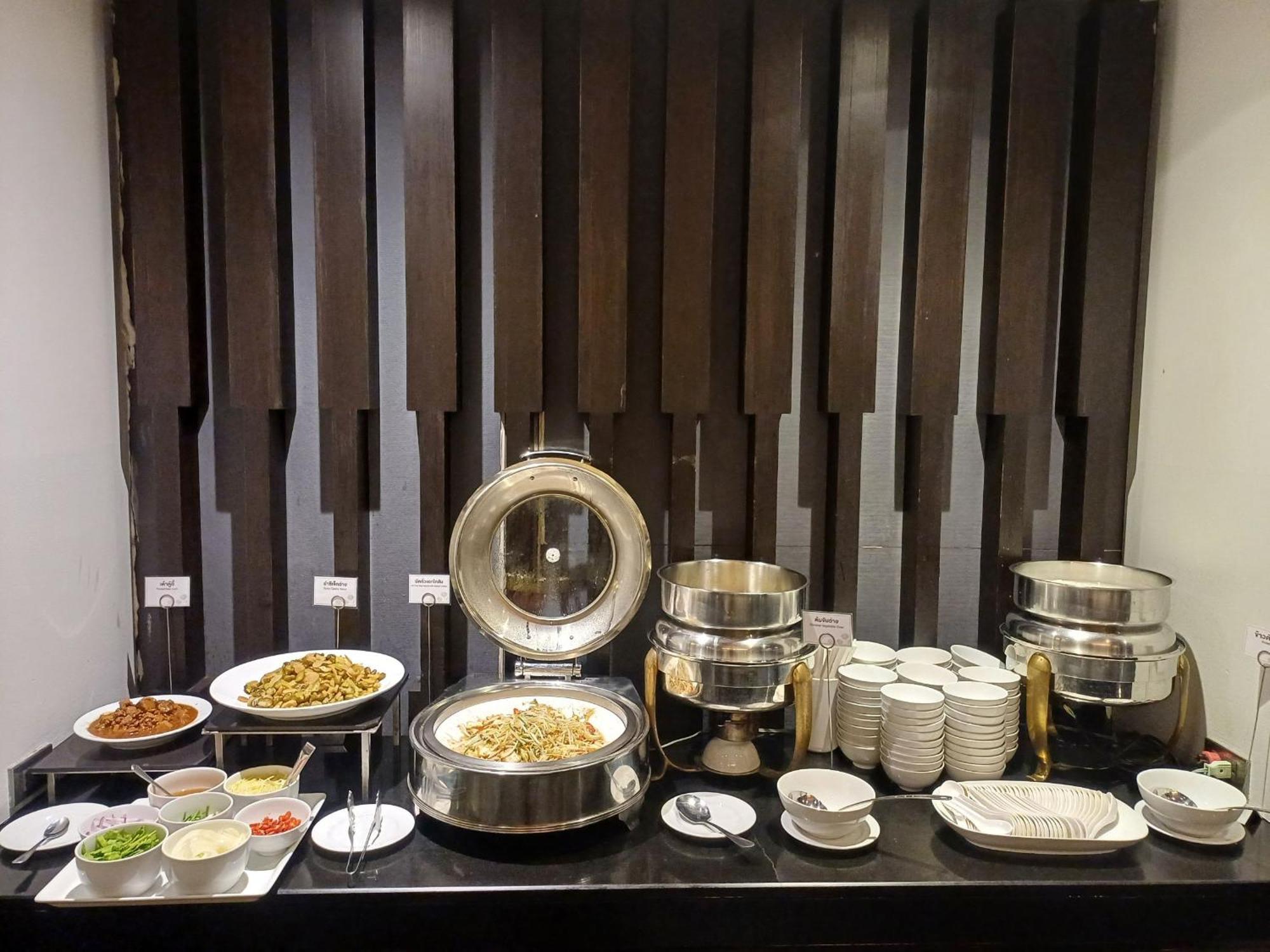 Sunee Grand Hotel And Convention Center Ubon Ratchathani Bagian luar foto